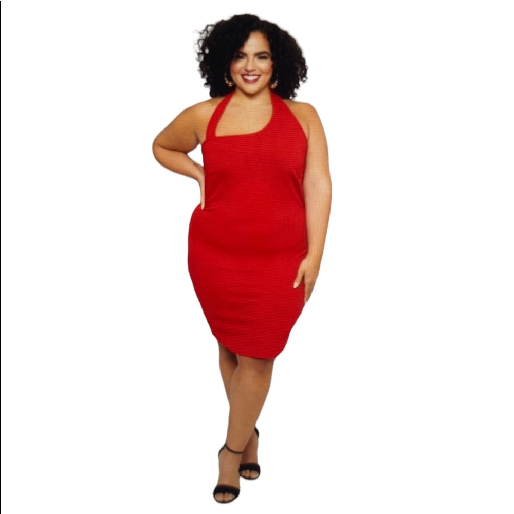 Curvy Sense Halter Shoulder Black Bodycon Dress